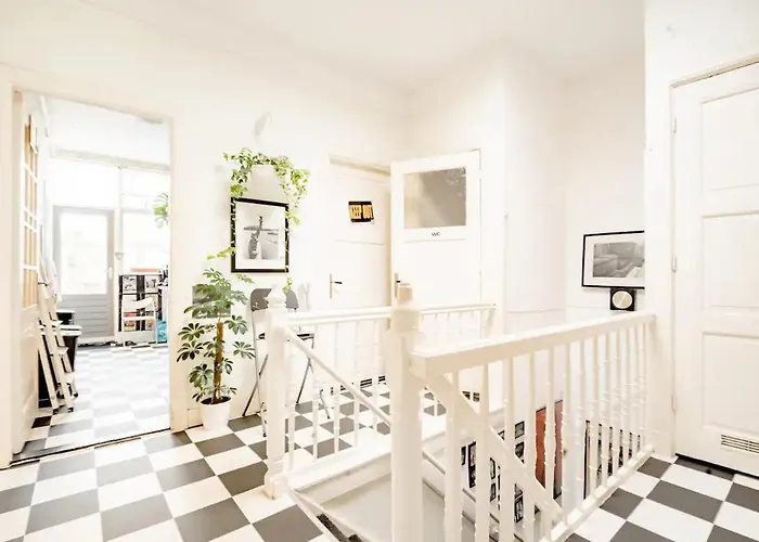 Cozy Private In Shared Apartment, Close To And Center * Den Haag