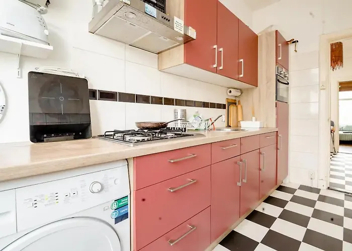 Cozy Private In Shared Apartment, Close To And Center Appartamento *